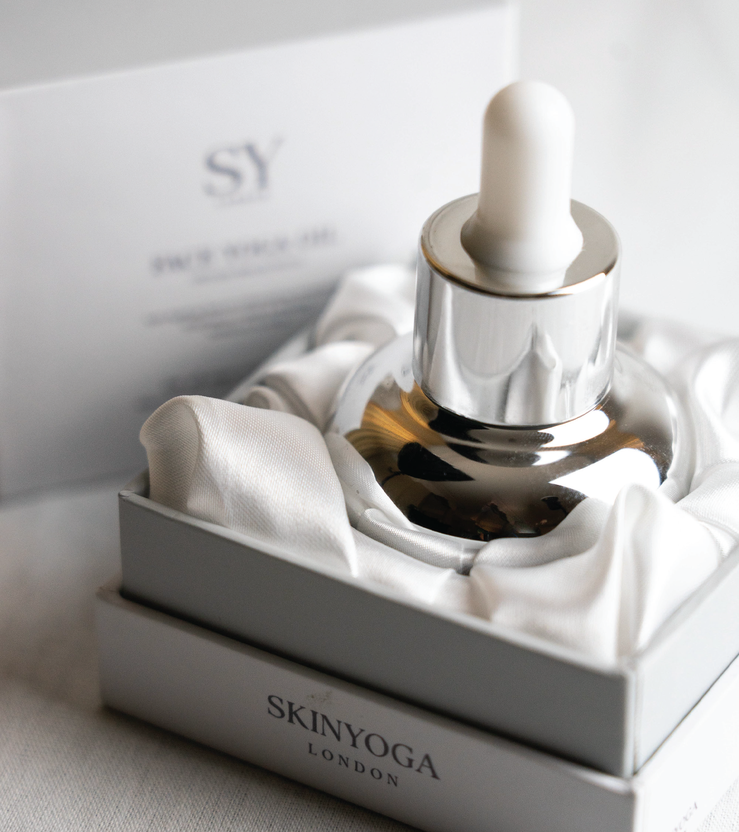 FaceYoga® Age-reversing Saffron Serum
